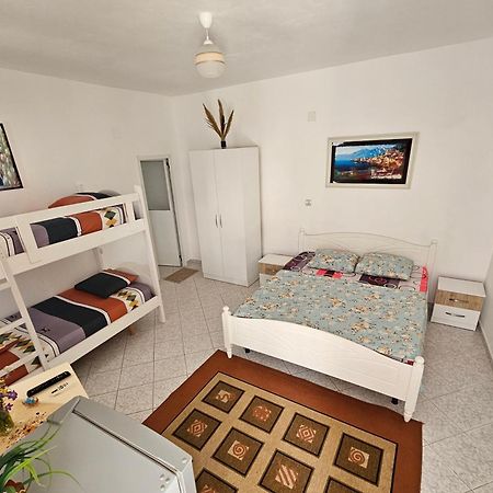 Aeria Rooms Himarë Extérieur photo